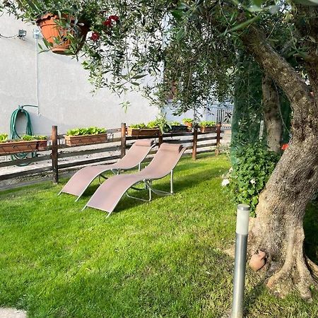 Casa Vacanze Collina Del Lago Pastrengo Exterior foto